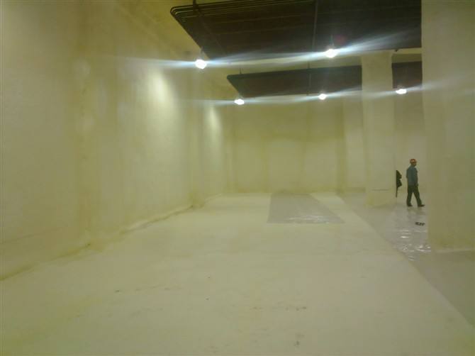 郑明物流江苏盐城冷库聚氨酯喷涂现场